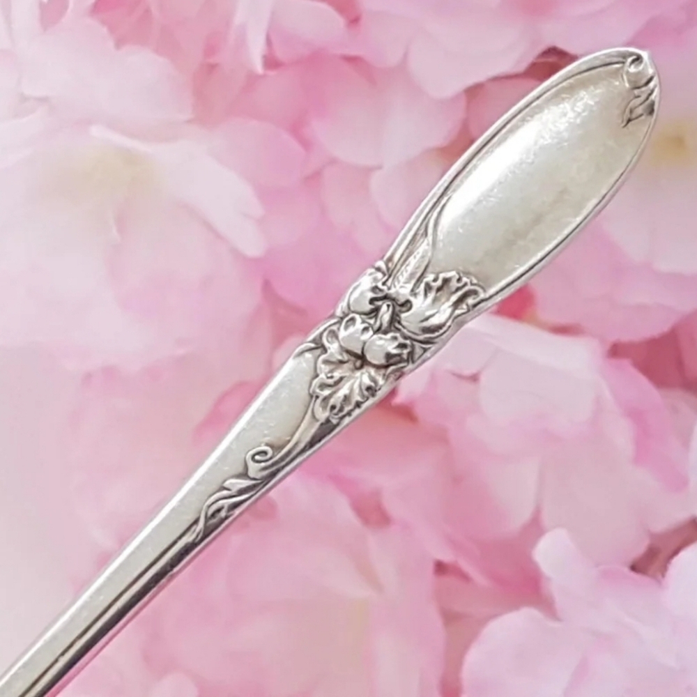 8pc Oneida Silver WHITE ORCHID Teaspoon Set - Community Plate Silverplate 1953